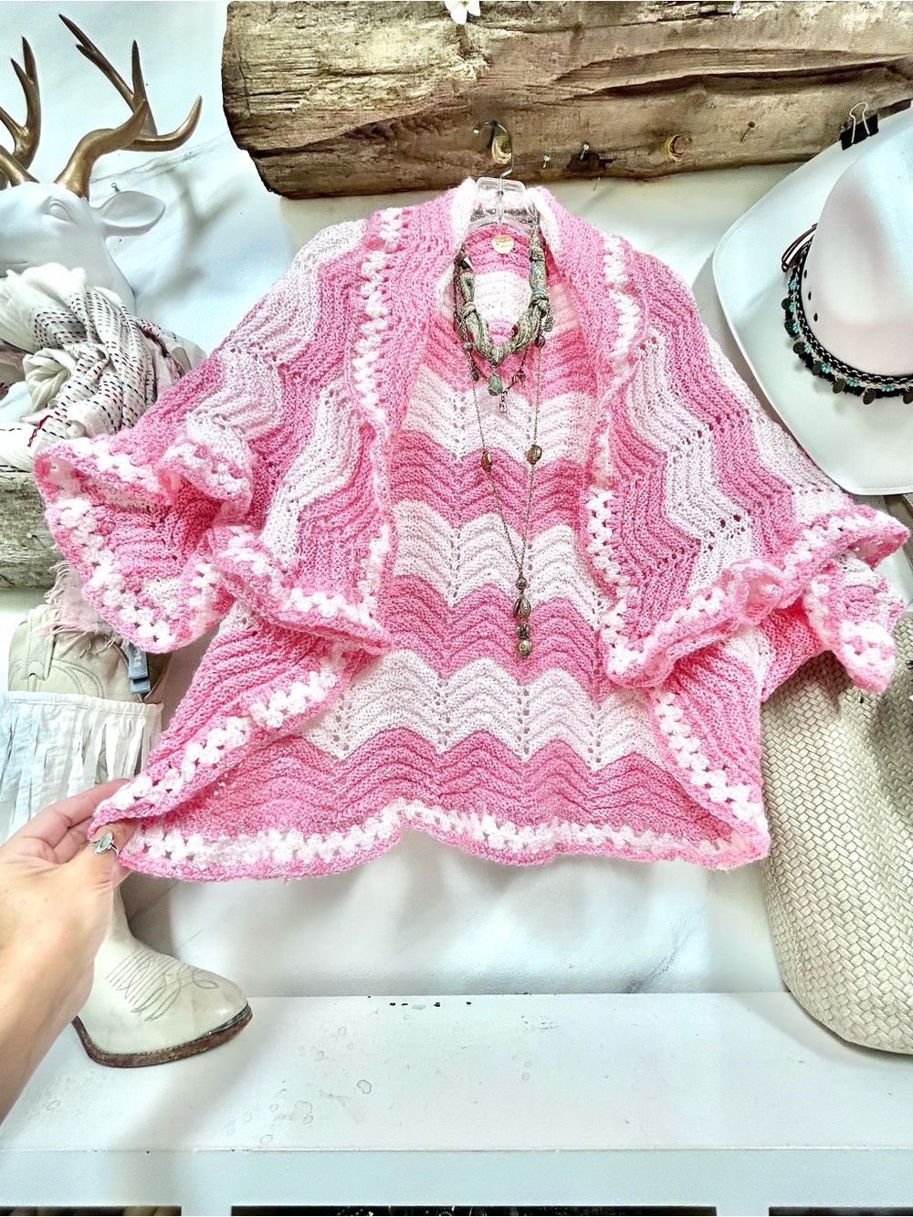 🌙 Artisan Chevron pink shrug knit boho kimono w cottagecore prairie Country vibe - Picture 7 of 12